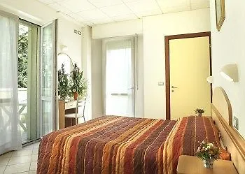 Residence Eurogarden Rimini 3*,