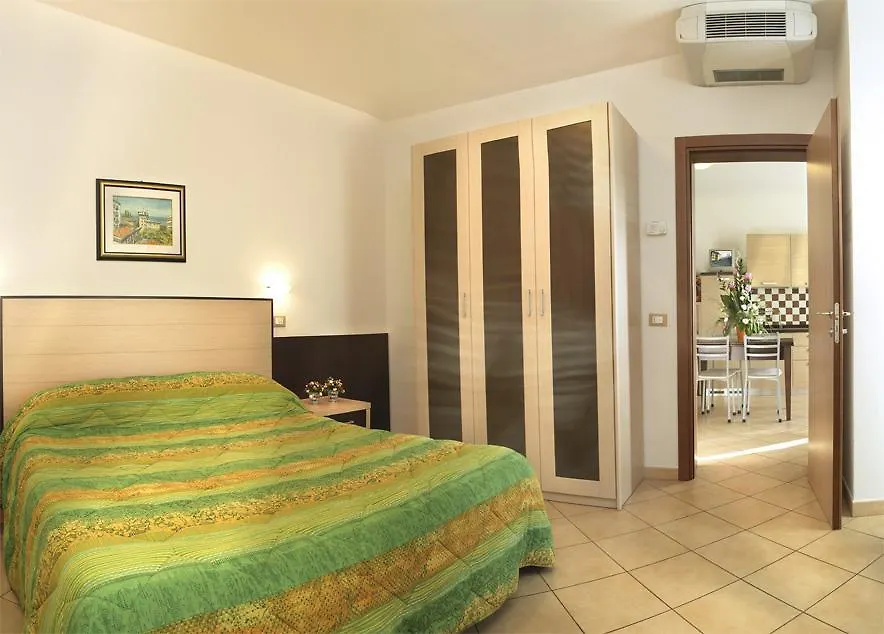 Residence Eurogarden Rimini 3*,